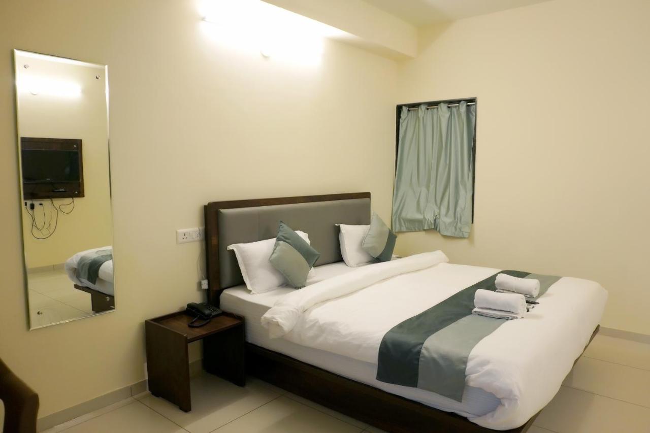 Hotel Nova Sk ラージコート エクステリア 写真