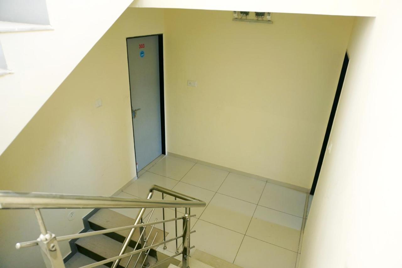 Hotel Nova Sk ラージコート エクステリア 写真